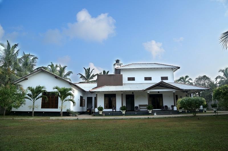 Grand Hilton Hotel Negombo Exterior photo